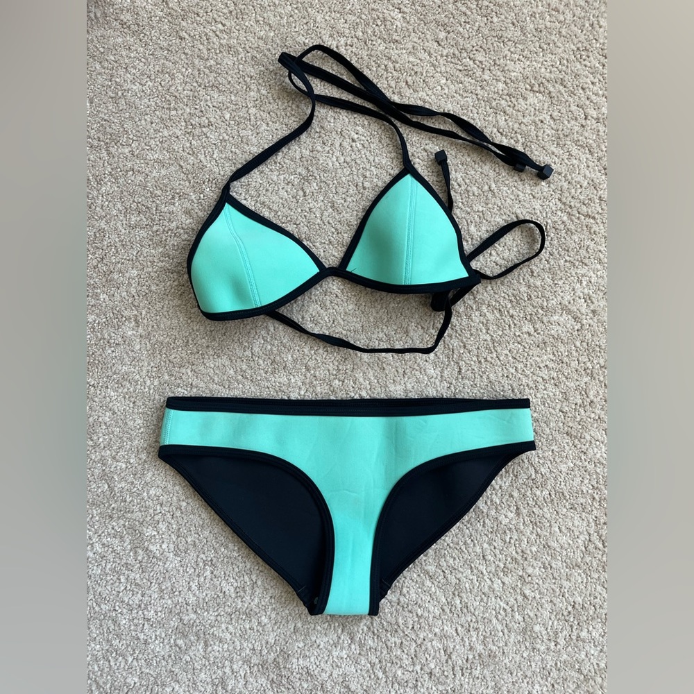 Triangl Bikini set